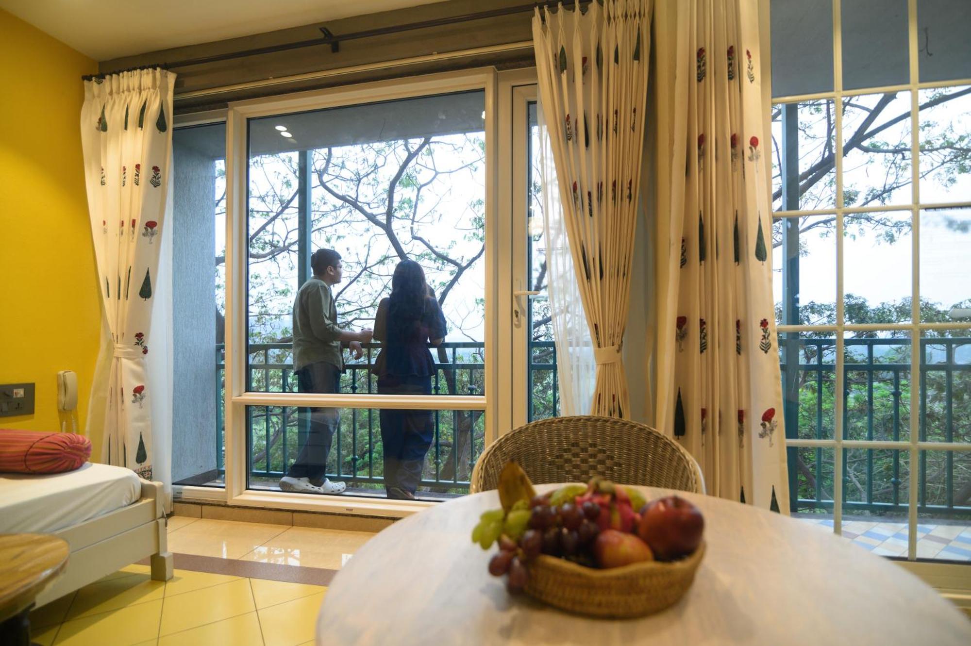 Bougainvilla Apartment Surate Extérieur photo