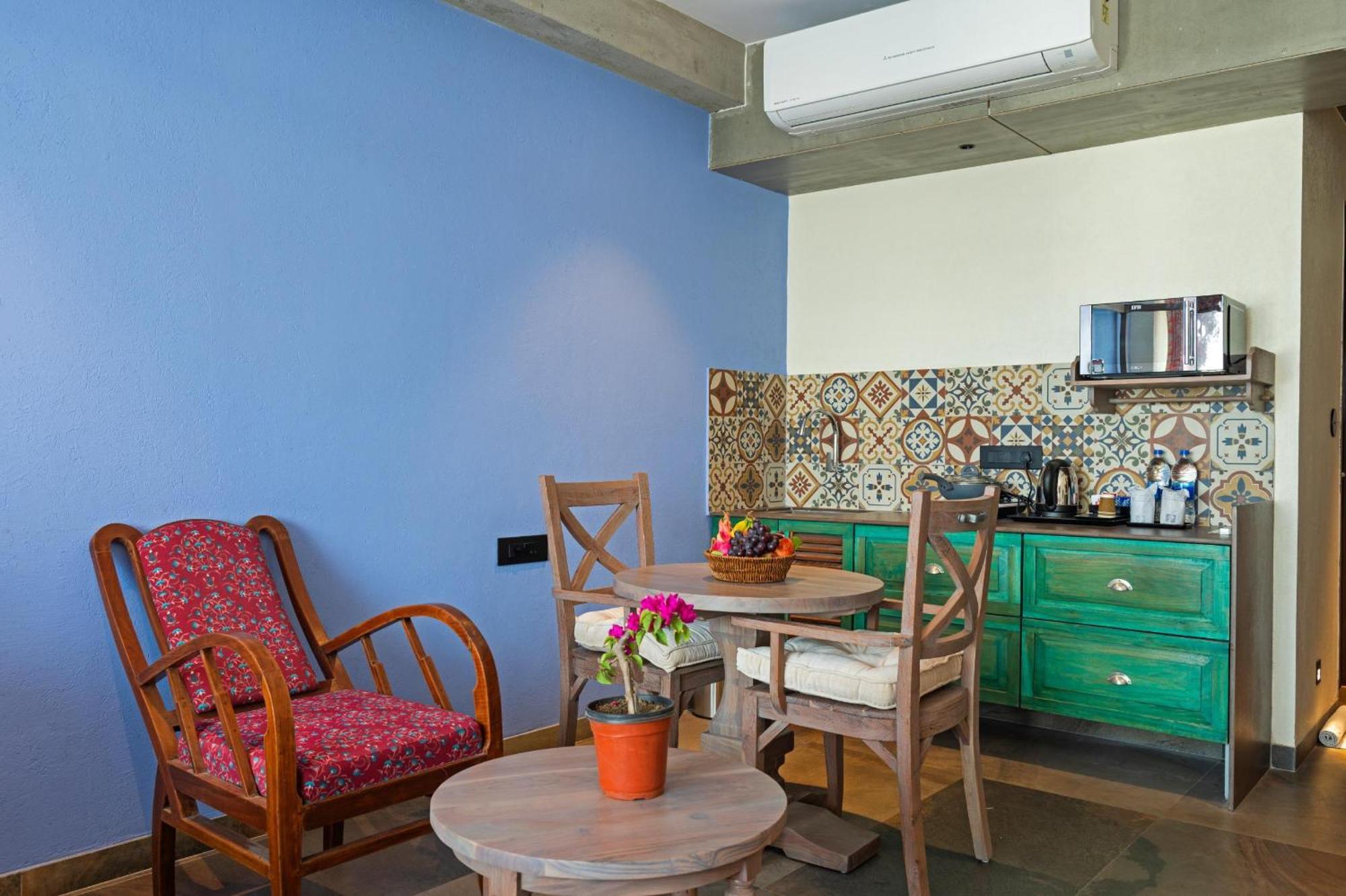 Bougainvilla Apartment Surate Extérieur photo